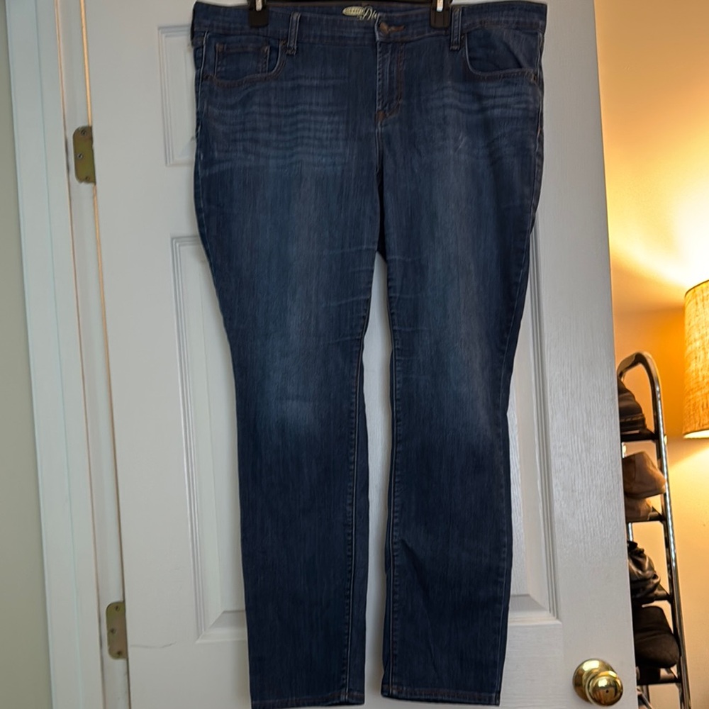 Old Navy Women's Dark Wash Straight Leg Jeans